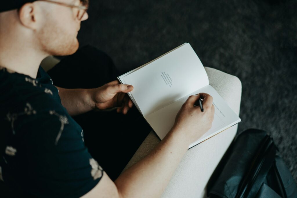 Journaling is a satisfying way to replace doomscrolling